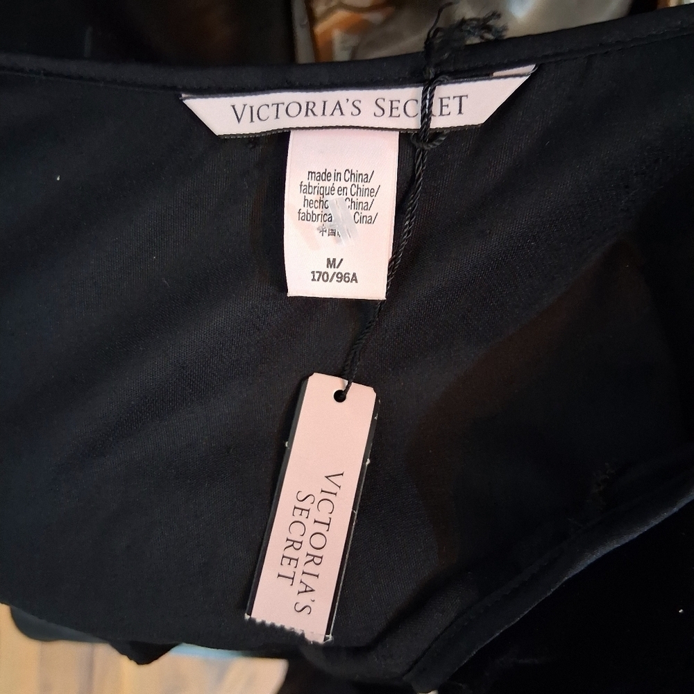 Victoria's Secret Medium Cami - Picture 5 of 5